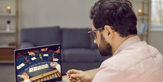 Ecco l’identikit del giocatore italiano online