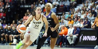 Caitlin Clark Struggles in Her WNBA Debut at Mohegan Sun Arena
