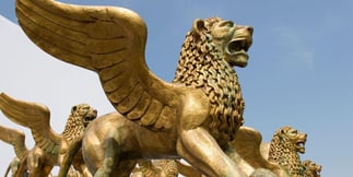 Da Beetlejuice alla reunion Pitt-Clooney: il cinema si ferma a Venezia