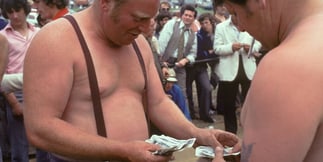 When Regulation Bites: Do Illegal Casinos Gain the Edge?