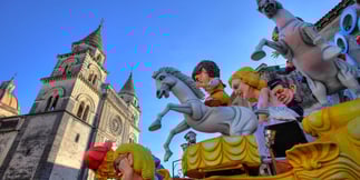 Carnevali d’Italia, la classifica 2026: tra carri spettacolari e disastri organizzativi