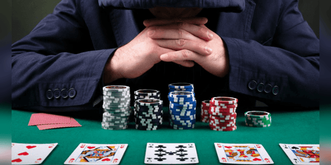 Psicologia del poker: come leggere gli avversari e migliorare il tuo gioco