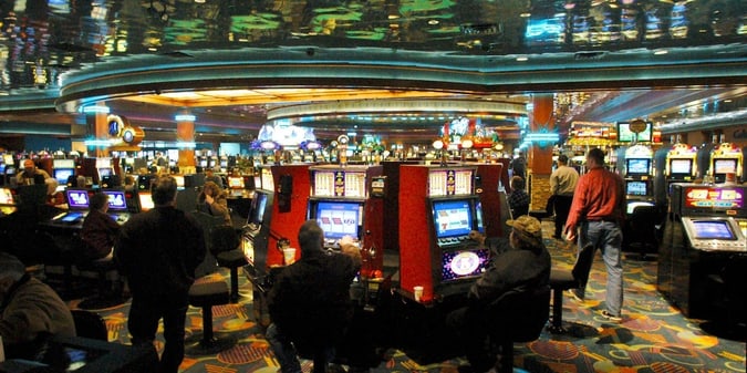 Minnesota Racetrack Sues Tribal Casinos Over Legality of Card Games