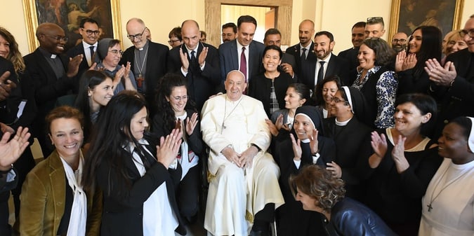 Pope Francis Criticizes Online Gambling Promotion During Economic Speech