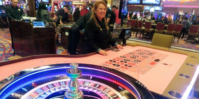 NJ Land-Based Revenues Tick Down, but Crowds Still Pack AC Casino Floors