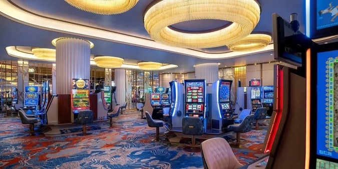 Vegas Slots Were Tighter Downtown Than on the Strip in 2024 😱