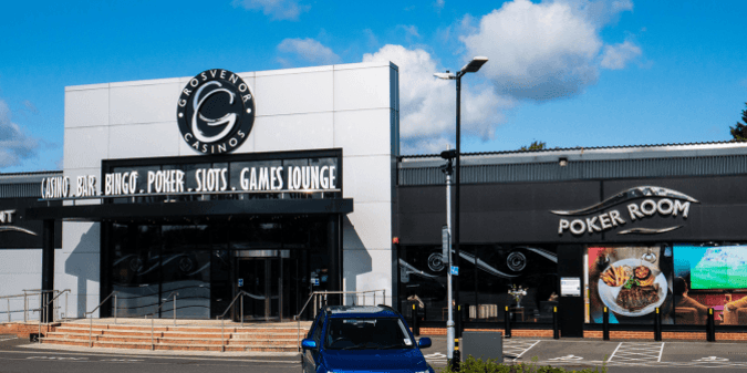 50th Wedding Anniversary Celebration at Casino Bags 75-Year-Old Man Jackpot of £25,000