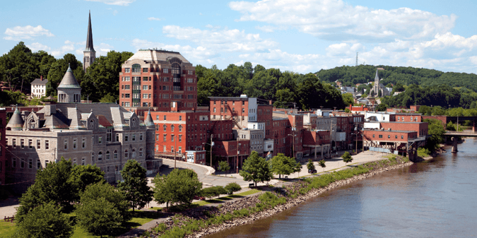 Maine Casino Revenue Steady at $14 Million in October, Pressure from NH Casino Growth