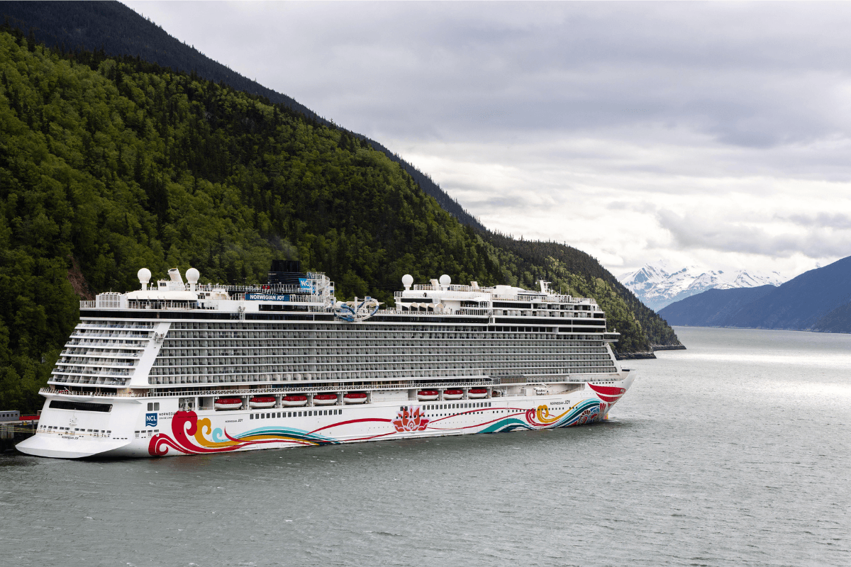Norwegian Joy blends adventure with poker